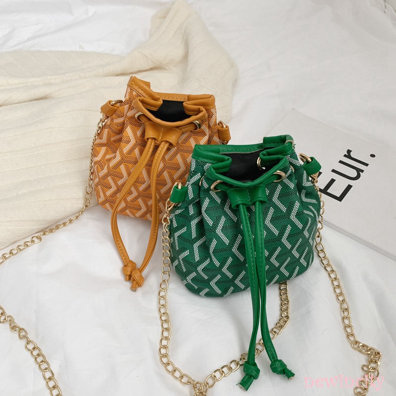 Túi đeo chéo họa tiết xinh xắn dành cho bé gái