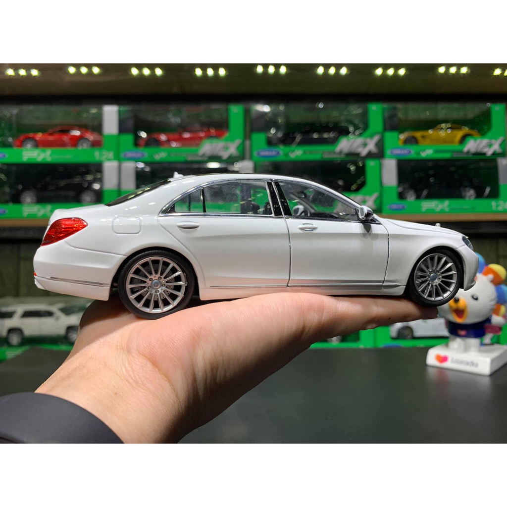 Xe mô hình Sắt Mercedes-Benz S500 Welly tỉ lệ 1:24 màu trắng