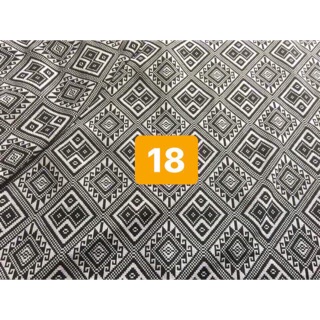 Thảm thổ cẩm trải sàn  lót nỉ kích thước 2,5m x1,5m