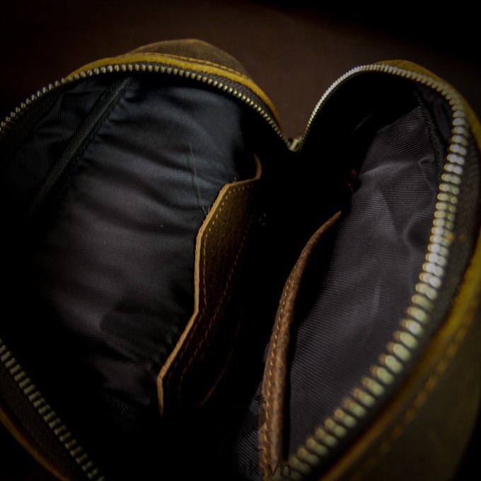 Túi chéo da bò thật, da bò sáp nâu rêu nhập khẩu cao cấp Pocket sling bag - Manuk vn Leather Design | BigBuy360 - bigbuy360.vn