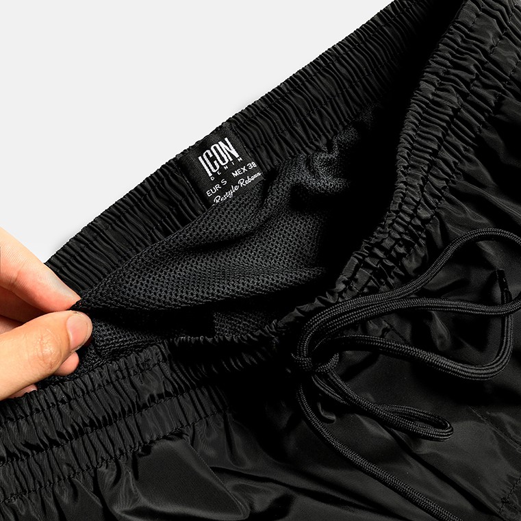 Quần Short Nam Thể Thao ICONDENIM Signature In Black QSEC0006