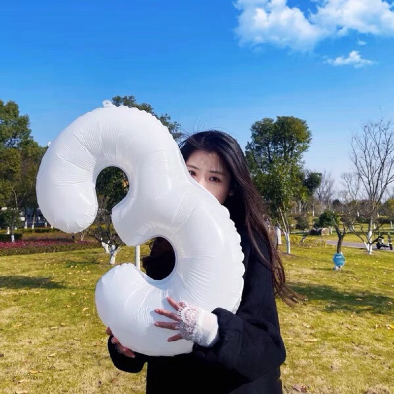 Bóng số trắng đen size đại