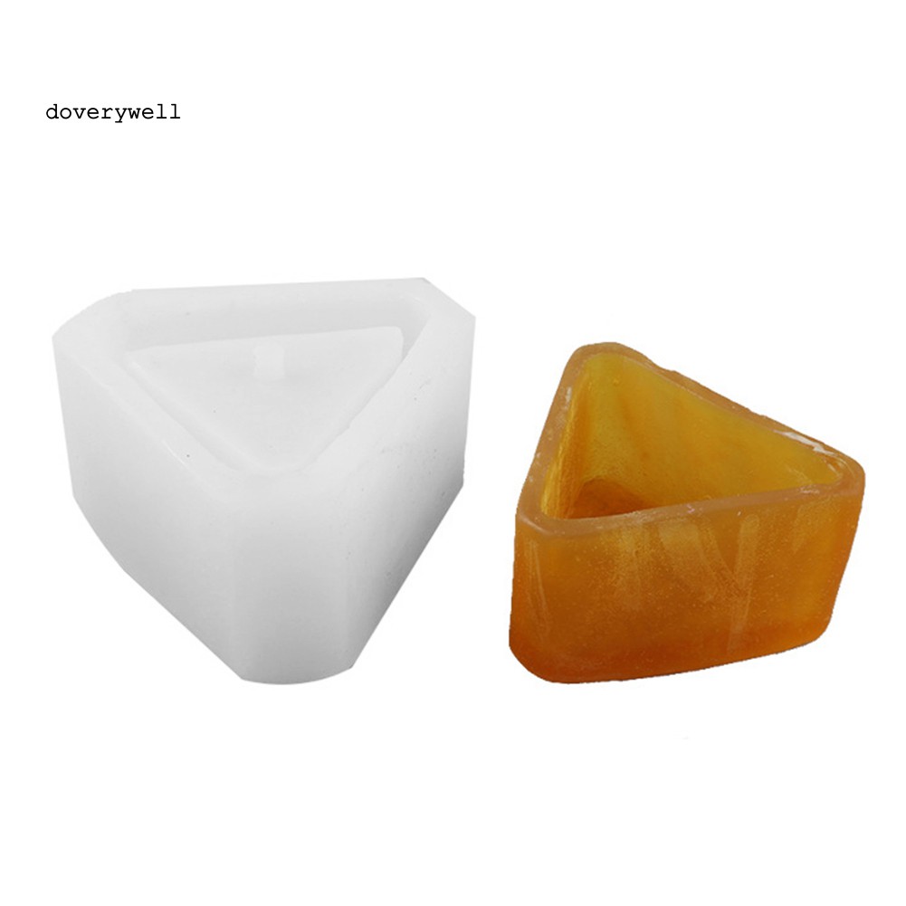 Khuôn Tạo Hình Làm Chậu Cây Hình Tam Giác Bằng Silicone