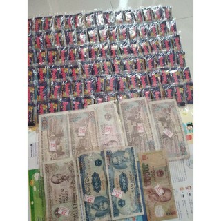 vỉ kẹo cao su 90 cái và 32 ngìn tiền thưởng
