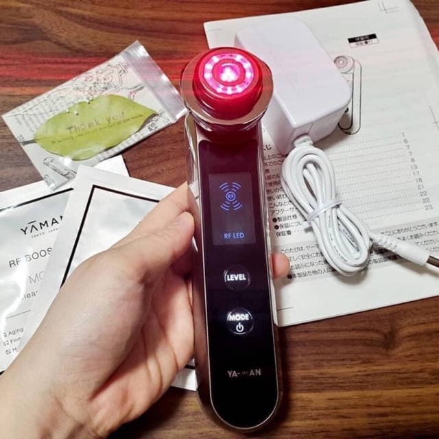 Máy chăm sóc da mặt Yaman - HRF 10T Nhật bản