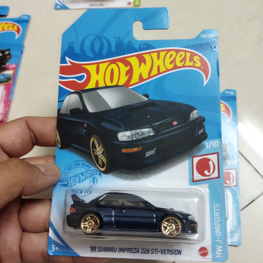 Xe Mô Hình Chính Hãng HotWheels - 98 Subaru Impreza 22B Sti-Version (xanh)
