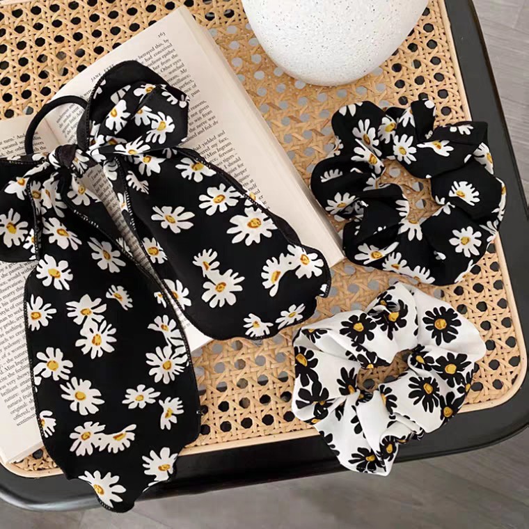 Scrunchie Cột Tóc Nơ Hoa Cúc Trắng Đen Thanh Lịch