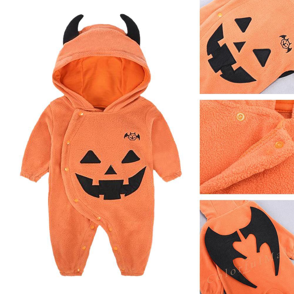 Jumpsuit hoạ tiết bí ngô phong cách Halloween cho bé