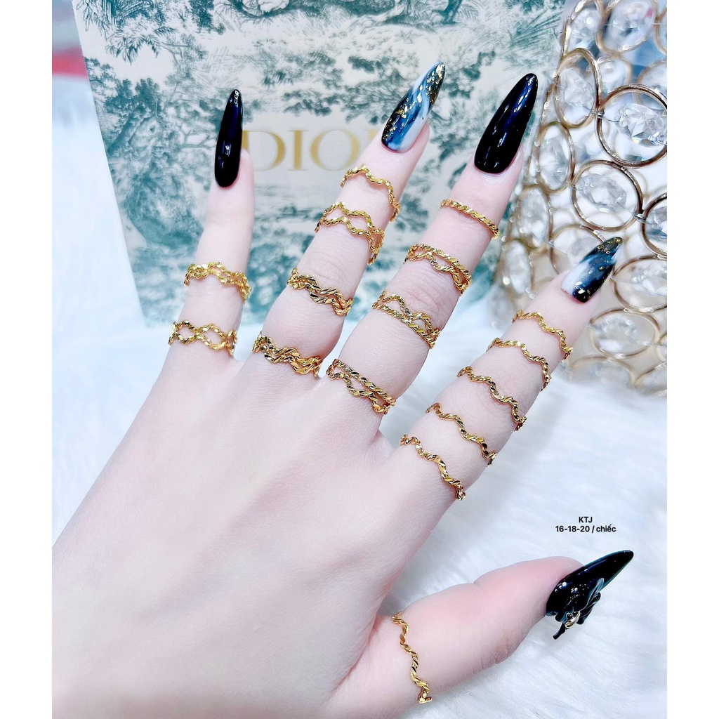 NHẪN XOẮN NHỎ XINH