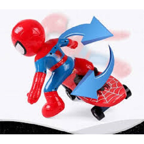 Đồ chơi người nhện lướt ván dùng pin phát nhạc xoay 360 độ dành cho bé trai trên 1 tuổi, do choi nguoi nhen dung pin