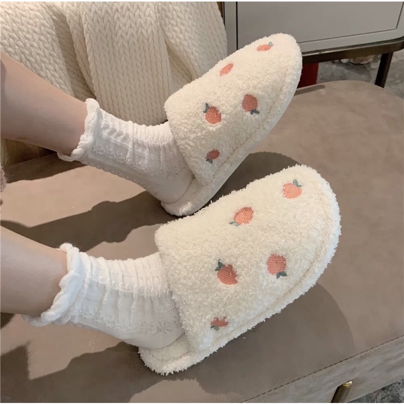 Dép bông đi trong nhà mùa đông thêu trái dâu 🍓 siu cute