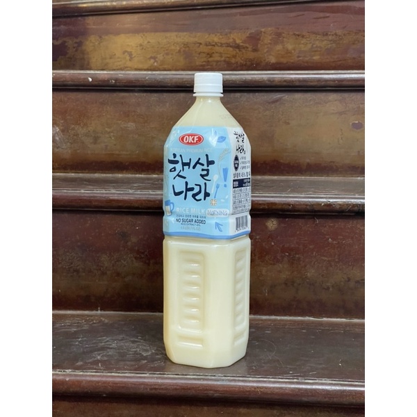 Thùng 12 chai nước gạo Hàn Quốc OKF 1,5L