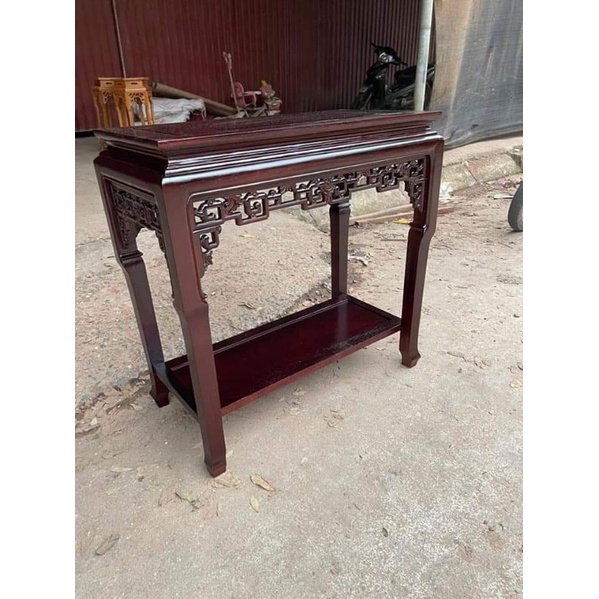 Bàn trung đường gỗ lim kích thước cao 80 cm dài 1 m rộng 40 cm.