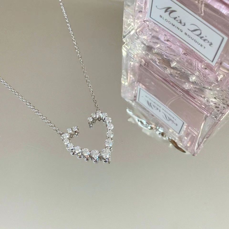 Dây Chuyền Mặt Trái Tim Đính Đá Lấp Lánh Thời Trang 2022