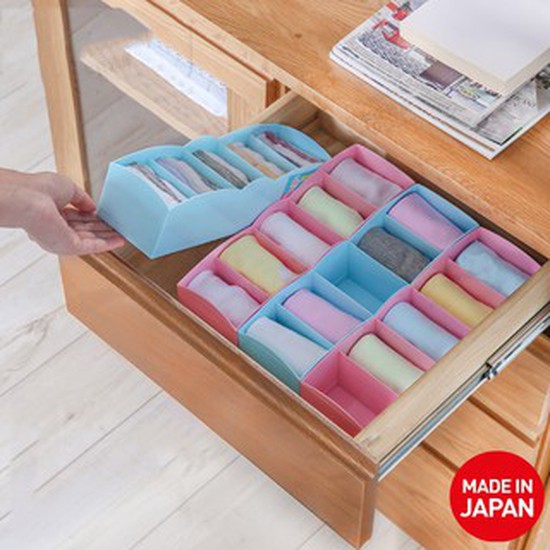 Hộp đựng tất, đồ lót 5 ngăn - Made in Japan (2 màu)