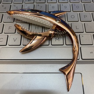 Capo cá mập cho đàn guitar Baby shark