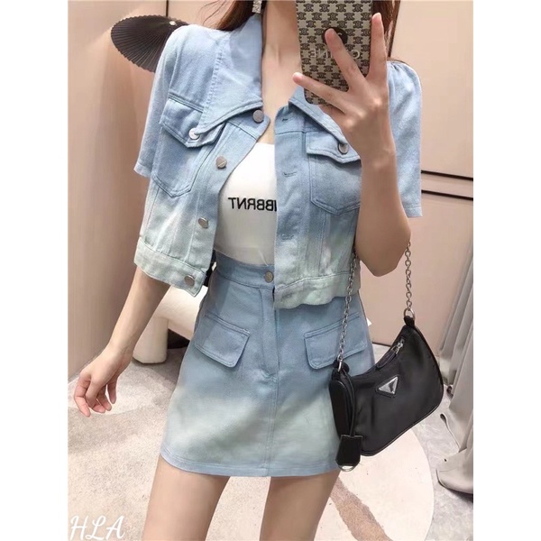 Set áo khoác jean loang + chân váy dáng A