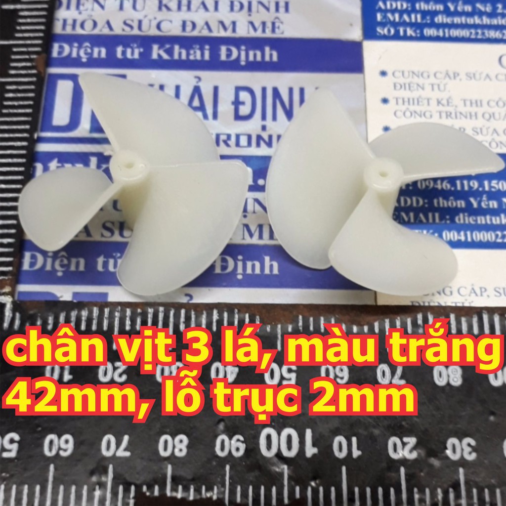 chân vịt tàu thủy mô hình 3 lá, 3 cánh trắng nhựa cứng (giá cho bộ 2 cánh thuận nghịch) 42mm, lỗ trục 2mm kde5486