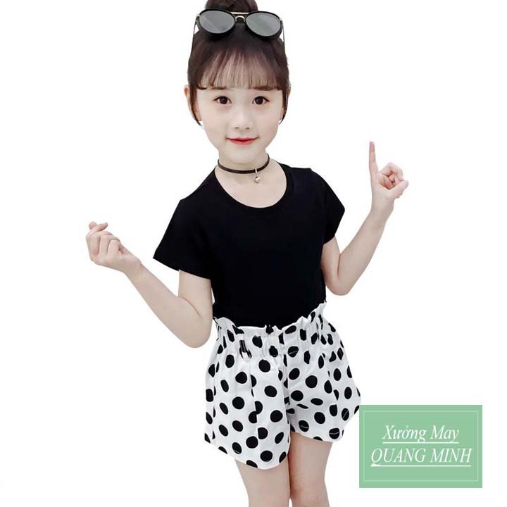 Bộ quần áo trẻ em mẫu quần chấm bi dành cho bé gái 1-5 tuổi. Thiết kế đẹp, màu sắc tươi sáng