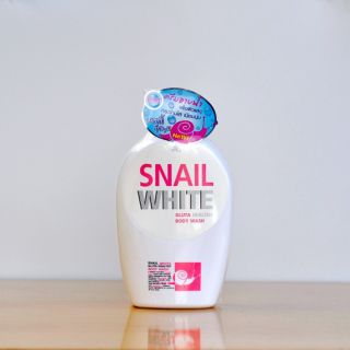 Sữa tắm trắng da ốc sên 800ml Thái Lan