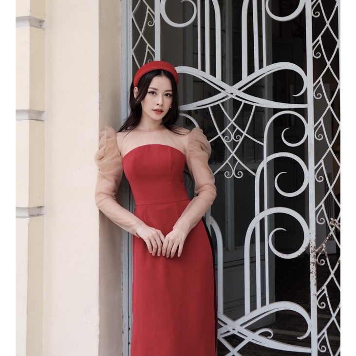 Áo dài đỏ tay nhún voan tơ, nơ to bản sau lưng