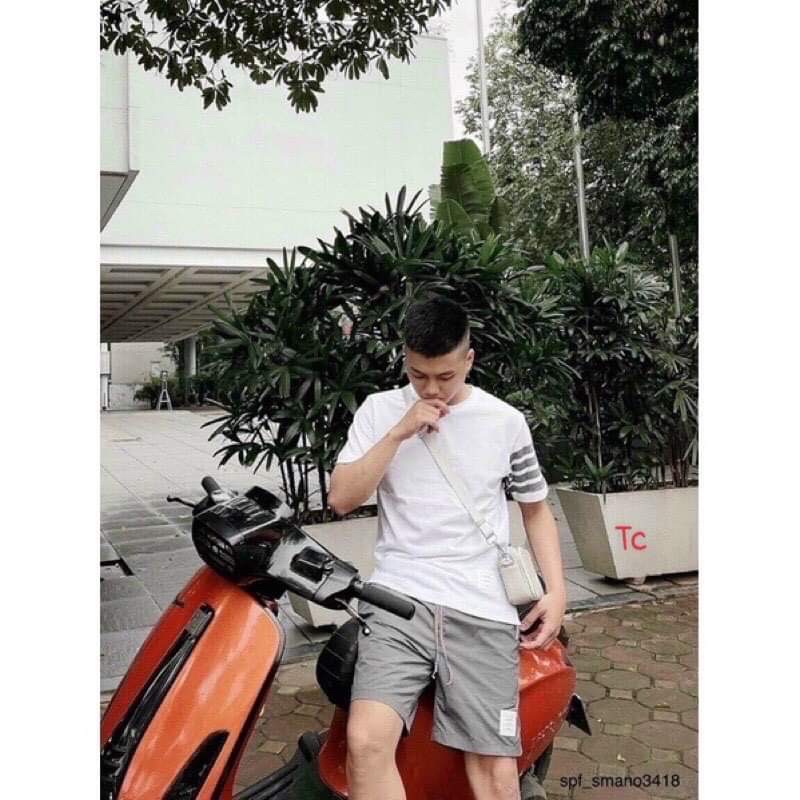 Áo thun cổ tròn tay lỡ vạch tay xẻ gấu TC12