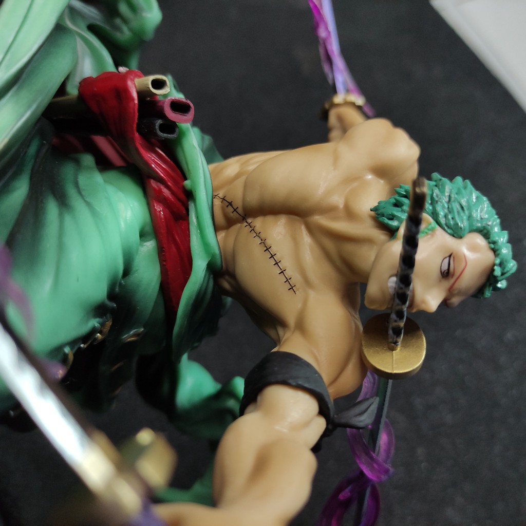 Mô Hình One Piece - Nhân Vật Zoro có Haki Full Box Tặng Poster