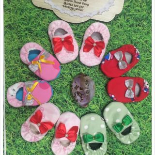 Set 10 đôi giày nỉ thiết kế cho bé gái