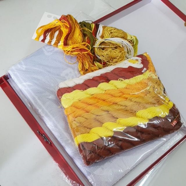 Tranh thêu chữ thập cửu ngư quần hội 205x85cm