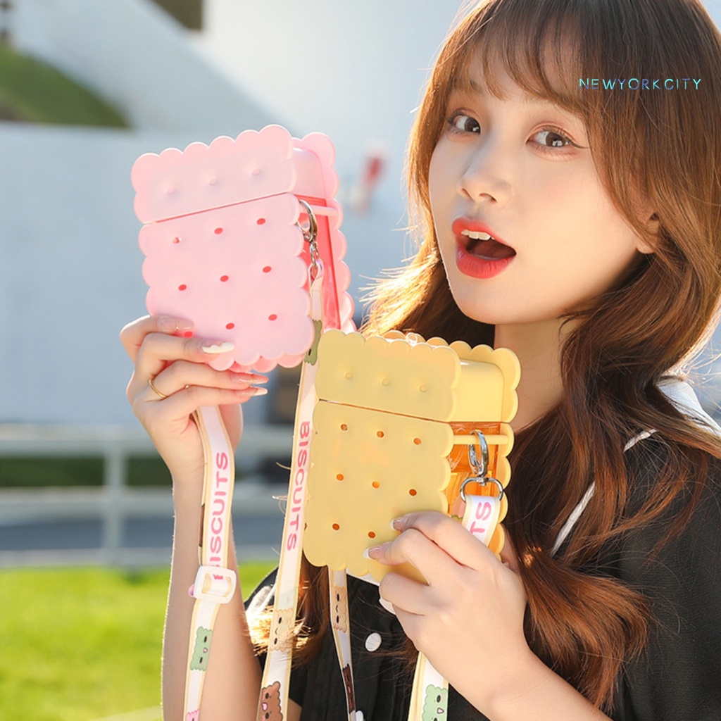 Bình Nước Hình Bánh Quy 380ml Bằng Nhựa Gọn Nhẹ Kèm Ống Hút Tiện Dụng