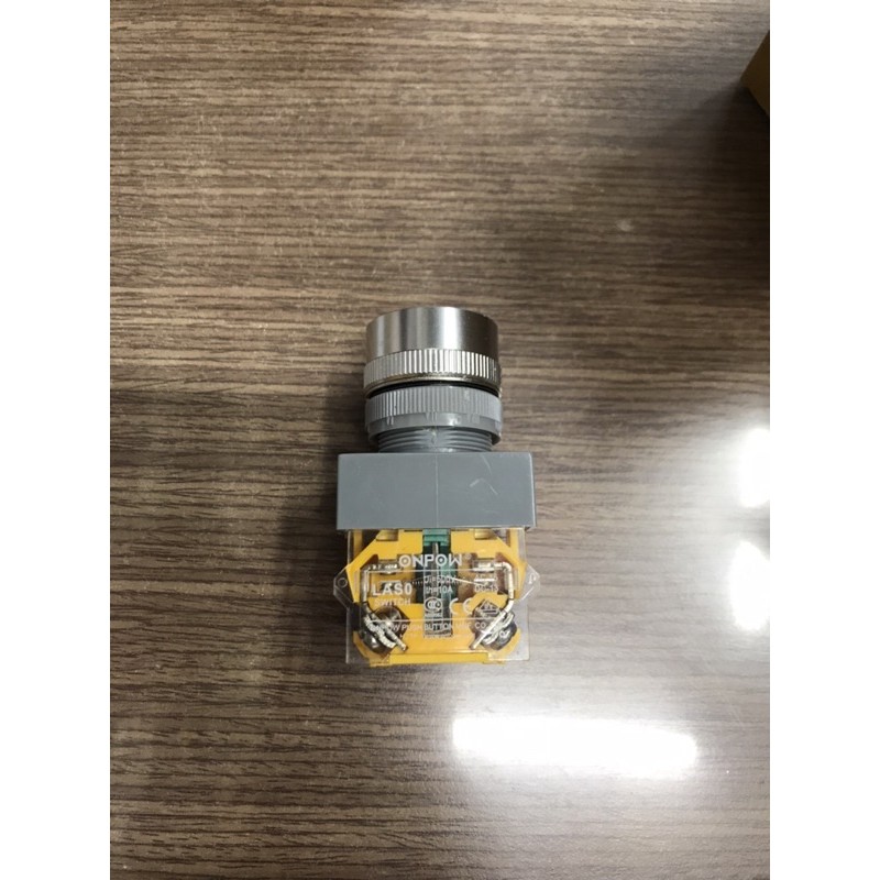 Nút nhấn nhả ko đèn phi 22