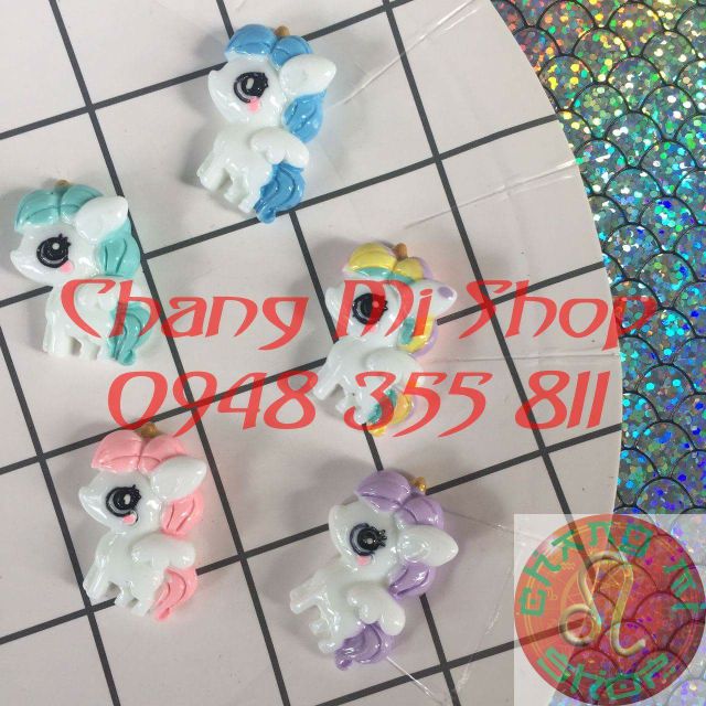 Charm ngựa unicon có cánh