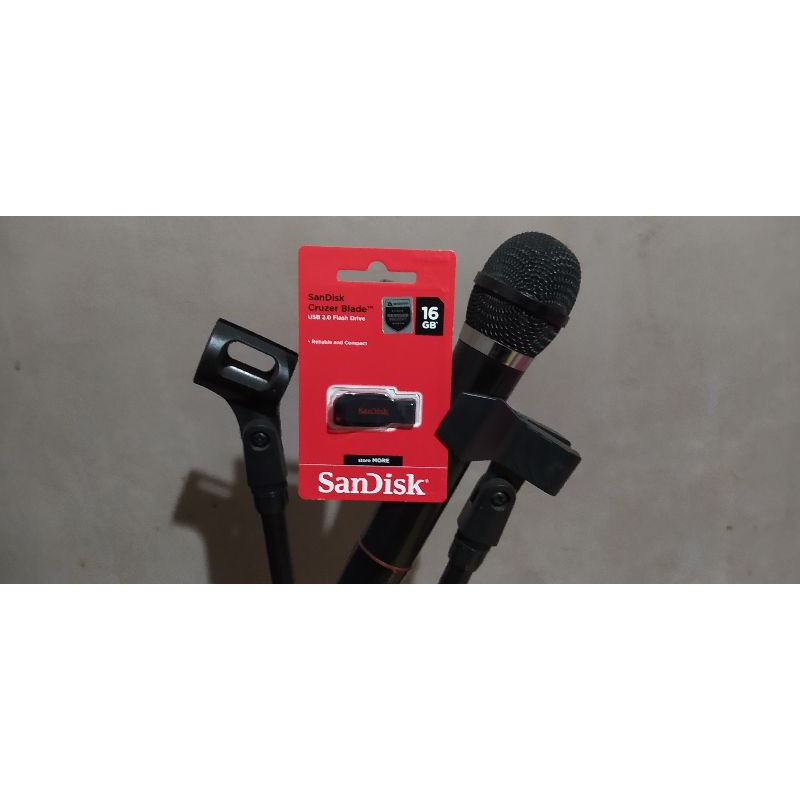 Đĩa dvd 16gb karaoke 190 / 200 Chất Lượng Dành Cho Xe Hơi