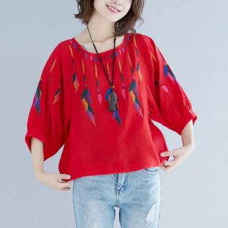 Áo kiểu thêu tay dơi.
