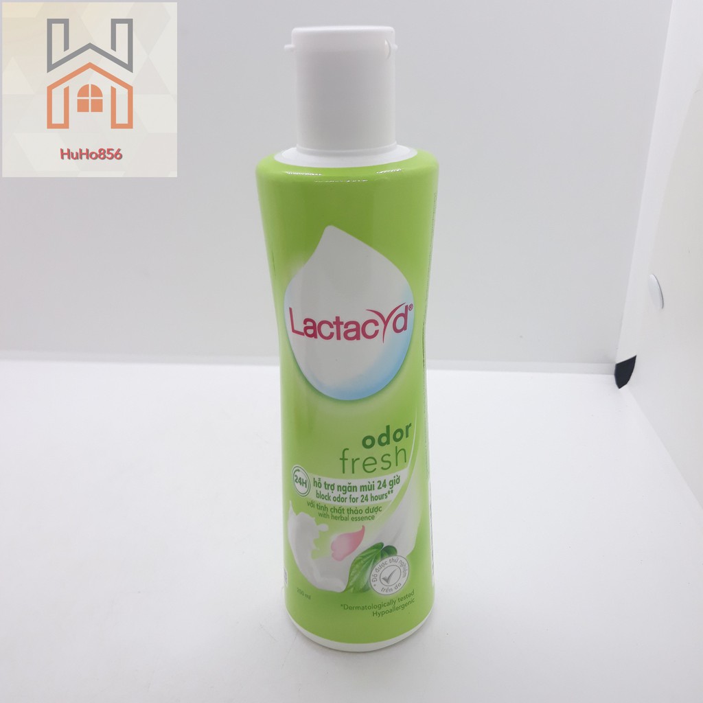 Dung Dịch Vệ Sinh Phụ Nữ Lactacyd Odor Fresh Ngăn Mùi 24H 250ml &amp; Lactacyd Pro Sensitive 250ml