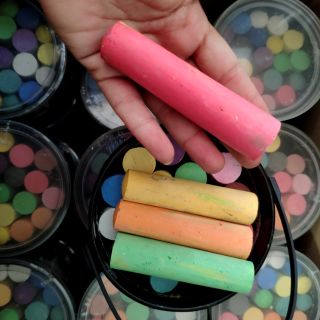 Phấn viết bảng khổng lồ .big size hộp nhựa 20màu