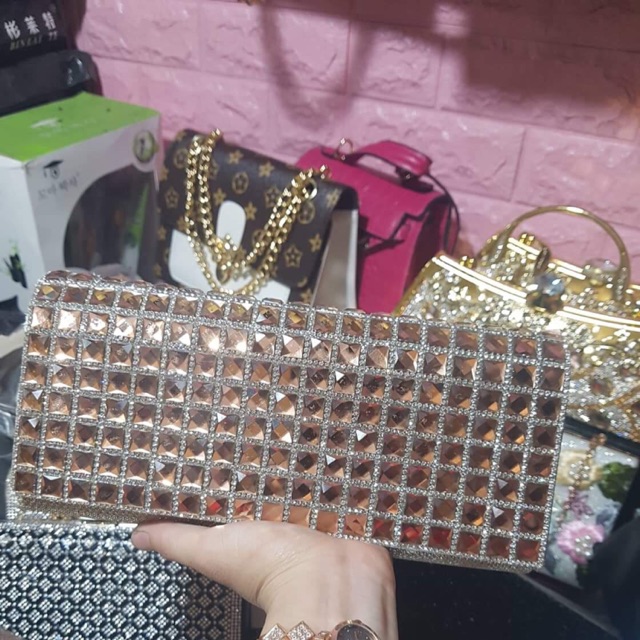 Ví đá quảng châu có dây đeo chéo