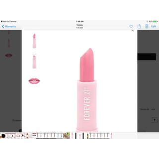 Son môi có vị trái cây. Giá: 100k VND.