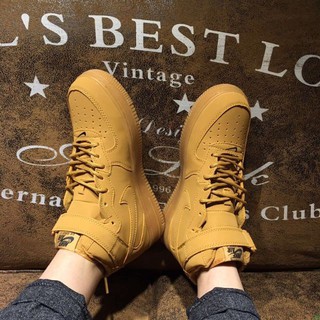 Giày thể thao Nike Air Force 1 màu vàng năng động