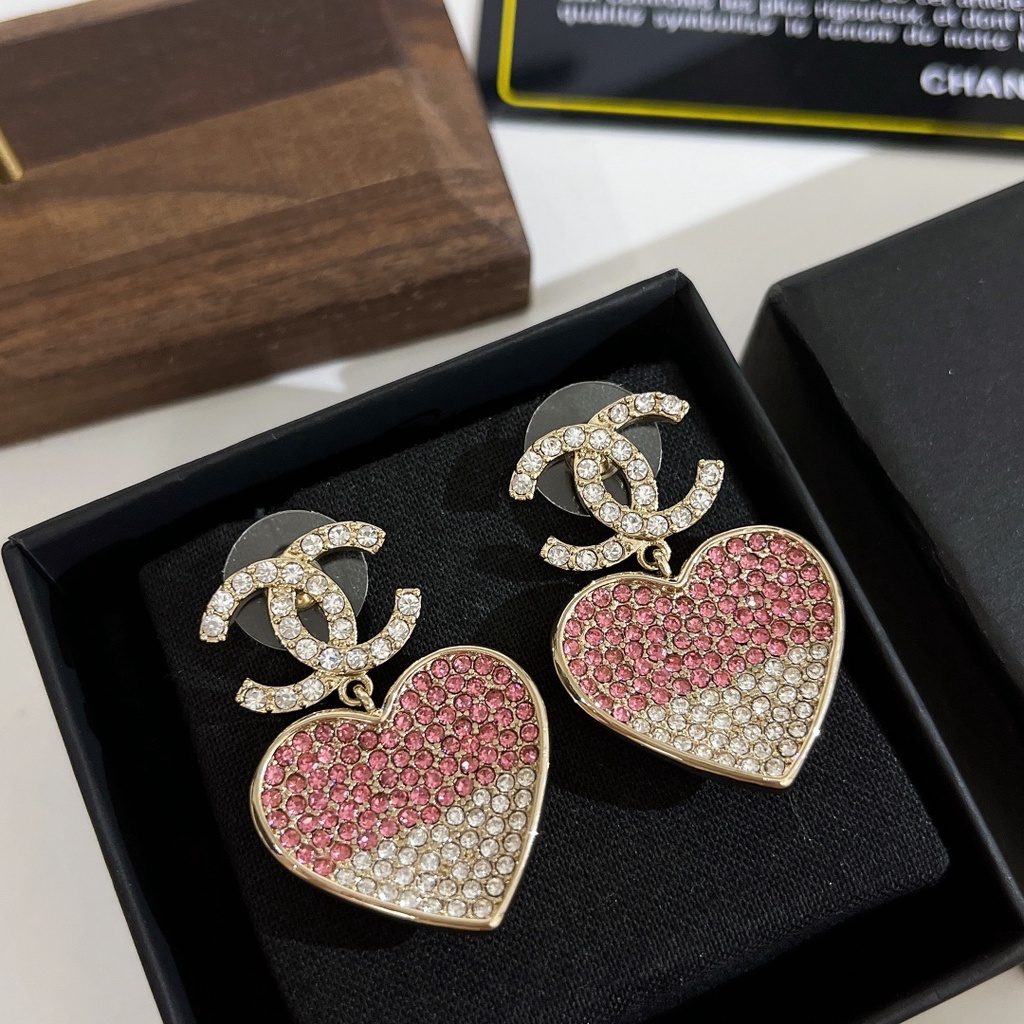 Bông tai hình trái tim thời trang nữ cao cấp Channel sành điệu, thanh lịch và cá tính