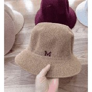 Mũ cói chữ m siêu hot