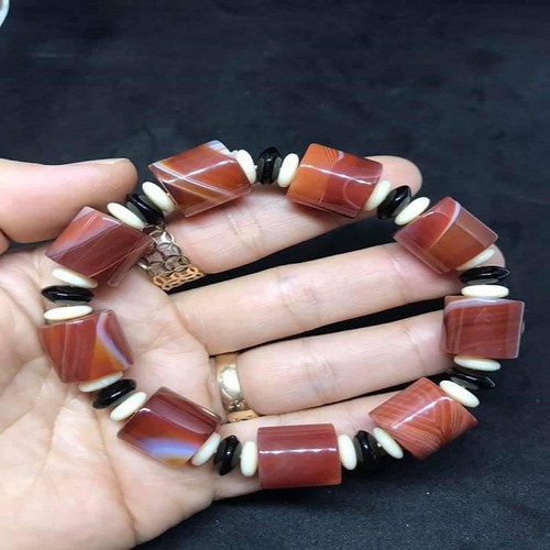 VÒNG TAY MÀU LẠT MA TÂY TẶNG A3