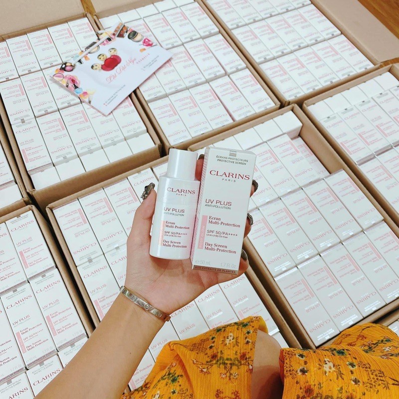 KEM CHỐNG NẮNG CLARINS ROSY GLOW .