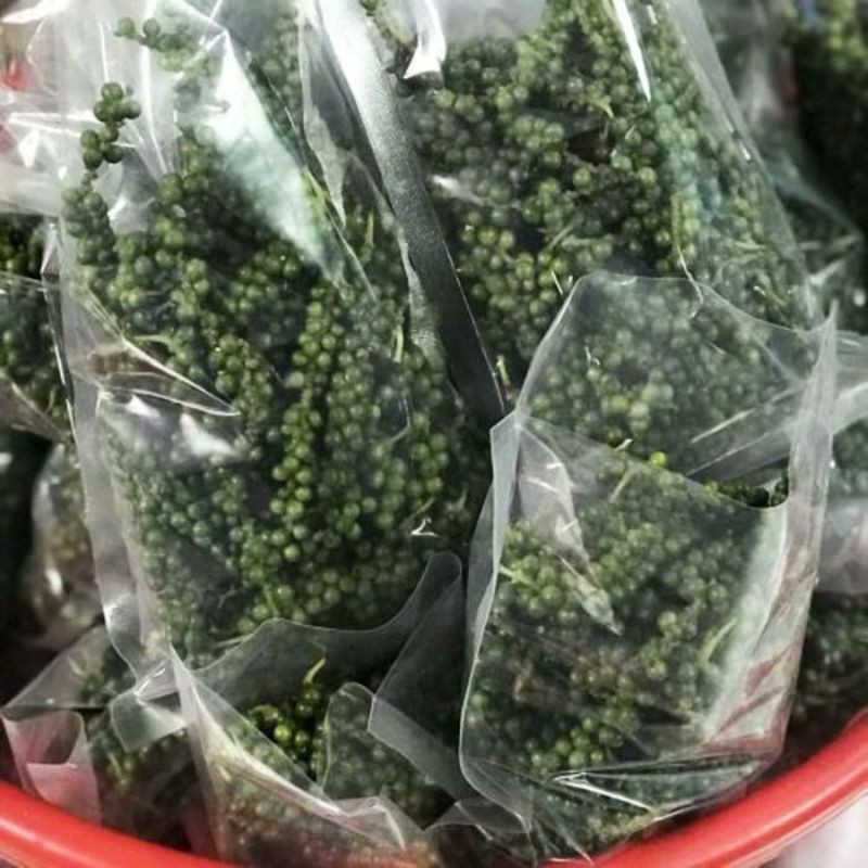 tiêu xanh nguyên chùm ( đâu rẻ hơn shop hoàn tiền)