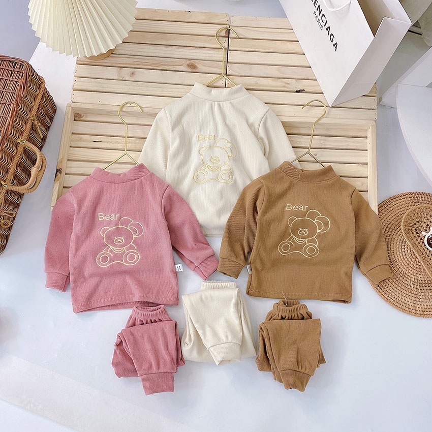 Bộ Quần Áo Dài Tay Thu Đông In Hình Gấu Bear Cổ 3 Phân Vải Len Tăm Nhung Dễ Thương Cho Bé Từ 7 - 14kg Mã DT34