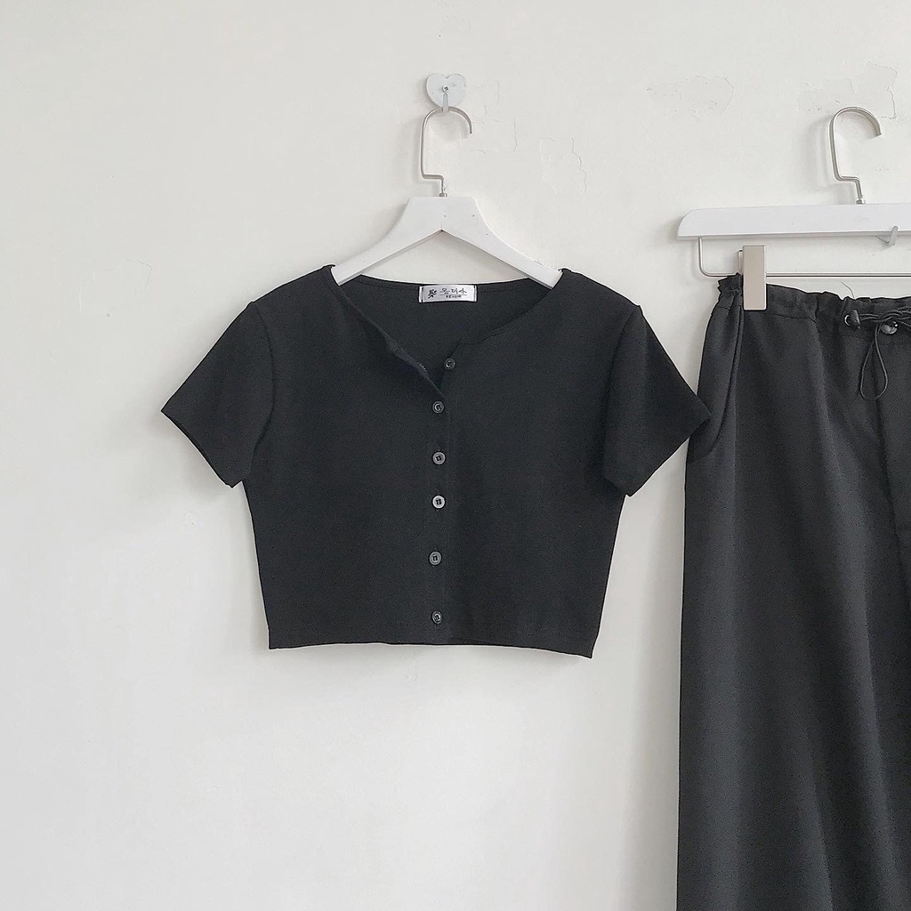 Áo Thun Croptop Tay Ngắn Form Ôm JEM CLOSET Áo Croptop Cổ Tròn Cúc Cài Chất Vải Co Dãn Trơn 3 Màu Trắng Đen Xanh Bơ 1475