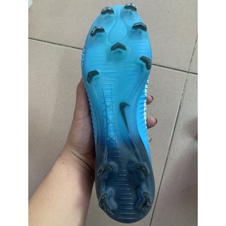 giày đá bóng giá rẻ