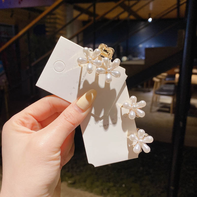 Kẹp tóc hình hoa đính ngọc trai thời trang thanh lịch cho nữ