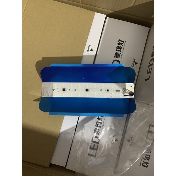Đèn pha led ngoài trời 50W tiết kiệm năng lượng chống thấm nước ip65