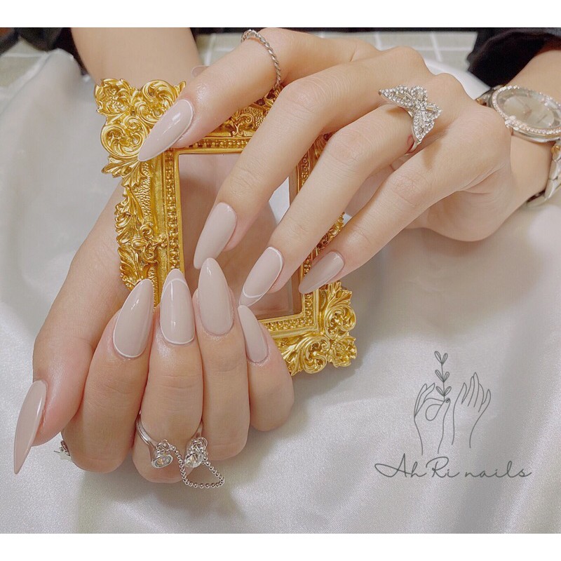NAIL BOX - Mẫu móng màu nude viền trắng nhẹ nhàng -Móng úp thiết kế theo số đo